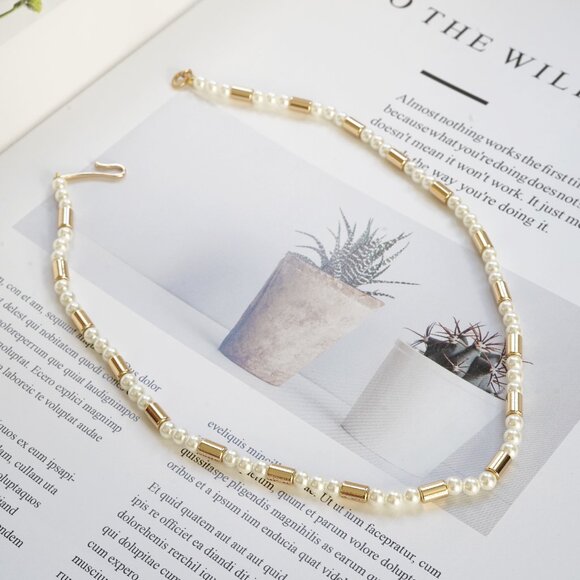 Roxanne Assoulin Pearly in Gold Necklace - Picture 1 of 1